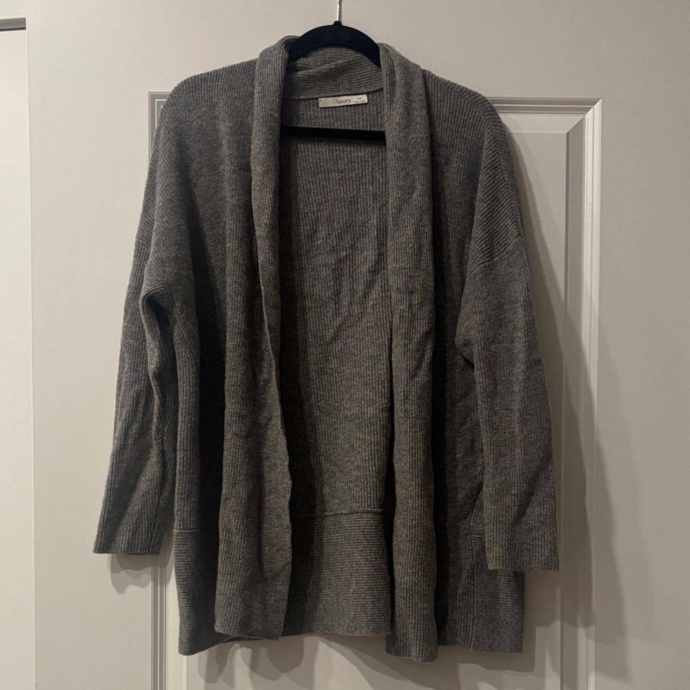 Subtle Luxury S/M Cashmere!  Gray Open Front Women's Sweater